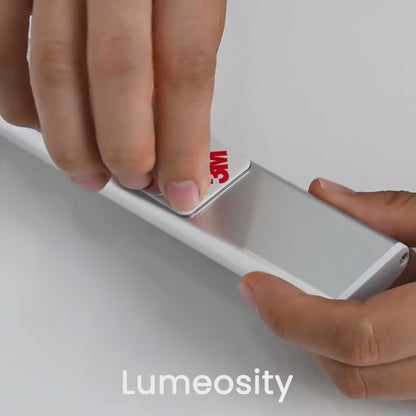 Lumeosity Light Pro™ | Réglette LED sans fil à détecteur de mouvements